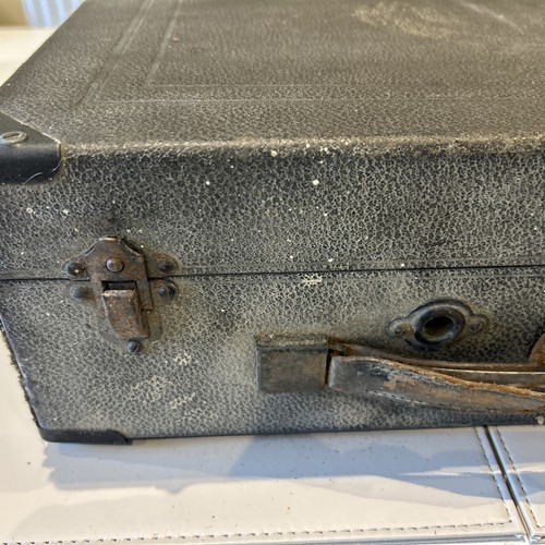 His masters voice portable - his,