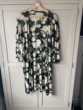 Primark Atmosphere Size L Black Kimono Jacket/Cover Up With Rose Floral Pattern