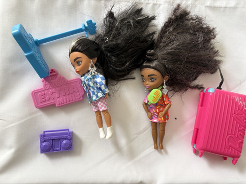 Barbie extra mini dolls - extra, x