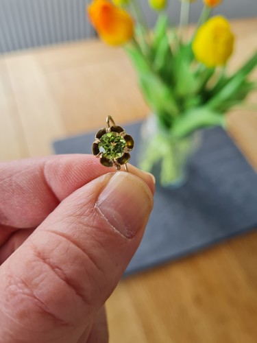 Pretty peridot drop - pretty, ct