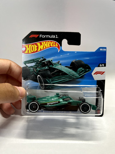 Hot wheels aston martin aramco - aston,