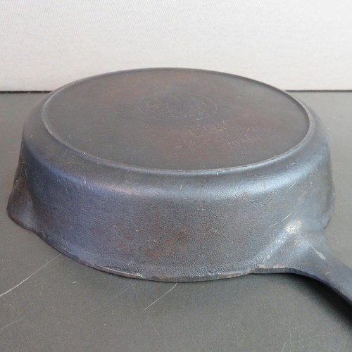 Griswold erie slant logo 704b - griswold,