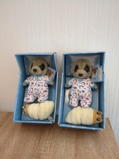 Twins Compare The Meerkat Baby