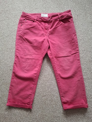 Mid rised cropped jean size - mid,