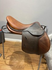 Butet Saumur Jumping Saddle