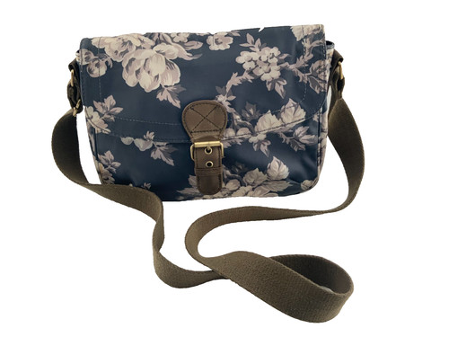 Boden woman navy blue floral - boden,