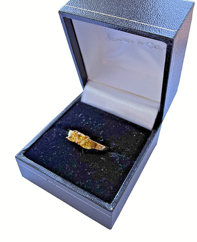 9ct yellow gold and sphene - and,
