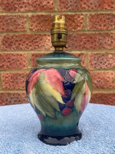 Moorcroft leaf berry - &,