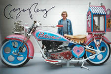GRAYSON PERRY - ENGLISH ARTIST - SUPERB HAND SIGNED 12x8 PHOTO - EX