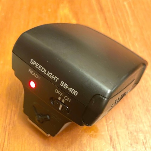 Nikon 400 speedlight - sb-400, i-ttl
