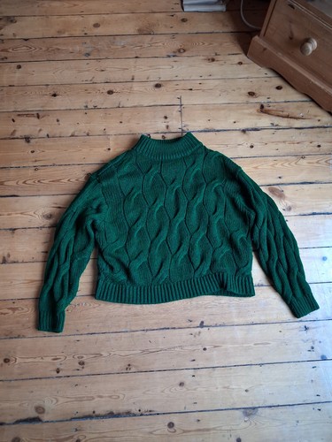 Forest green thick cable - h&m,