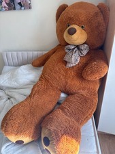 giant teddy bear. 5ft brown teddy bear loose thread on snout but otherwise great
