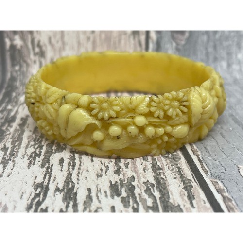 Floral cream small celluloid
