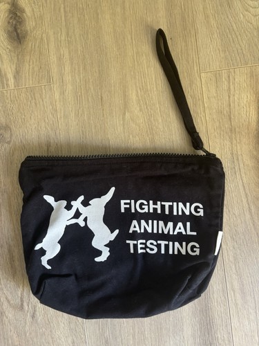 Lush cosmetics black fighting - lush,
