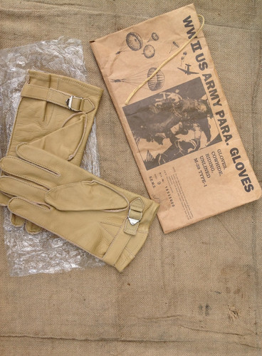 Ww2 airborne paratrooper - us,