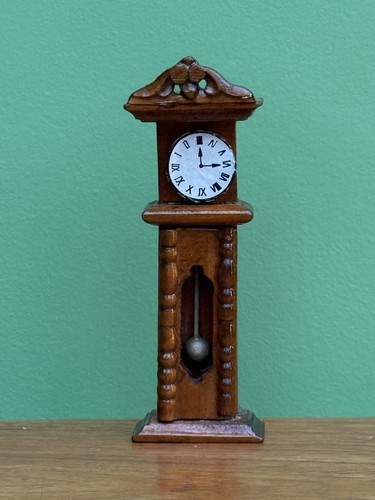 Vintage dolls house - vintage,