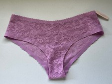 1 NEW Victoria’s Secret