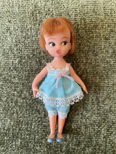 1965 hasbro dolly - hasbro,