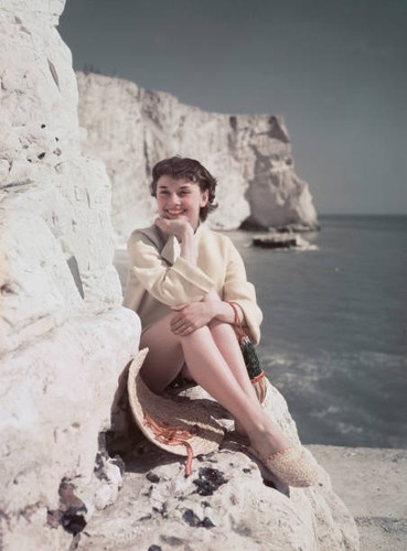 Audrey hepburn posed straw hat - audrey,