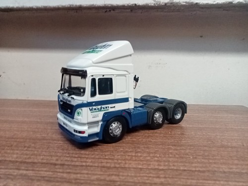 Corgi modern truck - corgi,