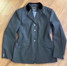 Dublin grey ladies showing