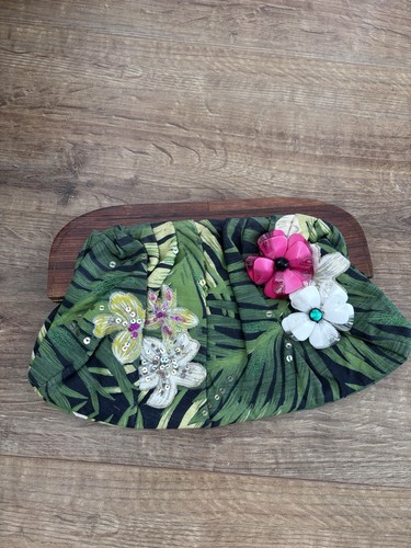 Cute tropical floral clutch - floral,