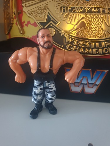 Wwf hasbro bushwacker butch - bushwacker,