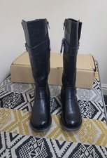 BNIB Black Pavers Adjustable