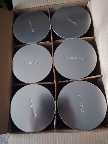 Box 6 large pecksniff - of,