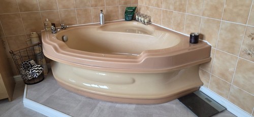 Italian designer piece peach - designer,