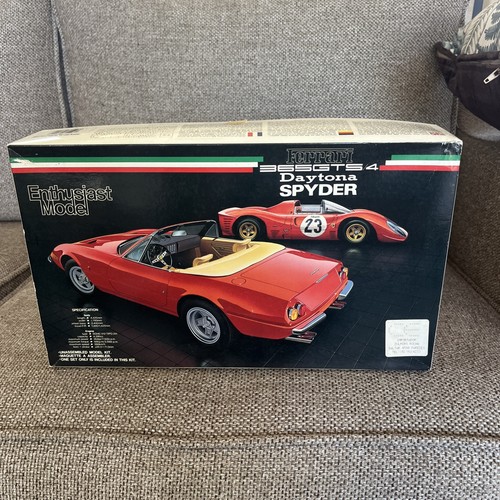 Fujimi ferrari 365gts 4 - 1/24,