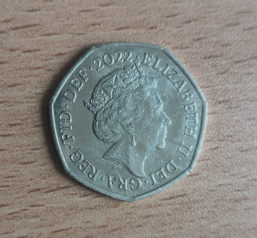 Royal shield 50p fifty pence - royal,