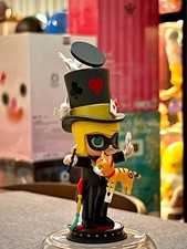 MOLLY MASTER MAGICIAN LIMITED EDITION FIGURE UNOPENED TOYS GIFT AUTHENTIC