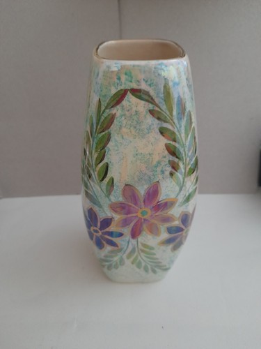 Old court ware - court, vase