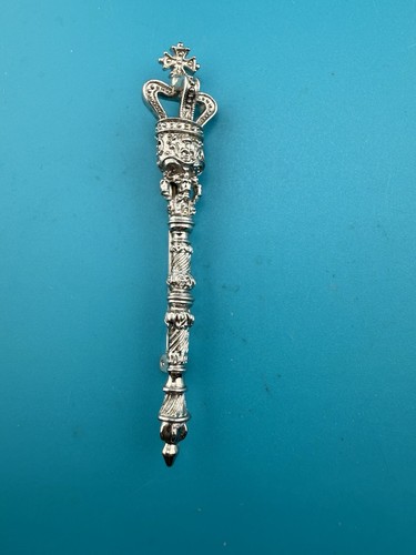 Ornate silver tone crown - ornate,
