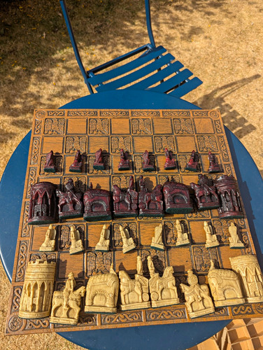 Medieval crusader resin chess - resin,