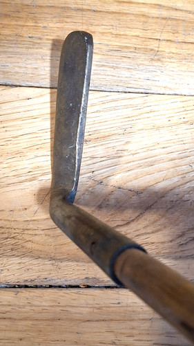 Antique brass blade putter - brass,