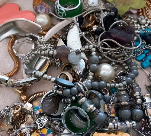 1kg mixed costume - costume, jewellery