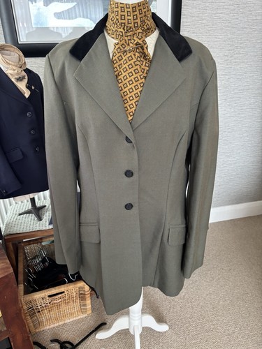 Traditional green wool - ,