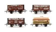 BACHMANN 'OO' GAUGE RAKE OF 4 ASSORTED PRIVATE BACHMAN COLLECTORS CLUB WAGONS