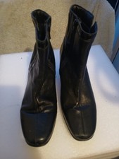 PAVERS BLACK  ANKLE BOOTS SZ 5