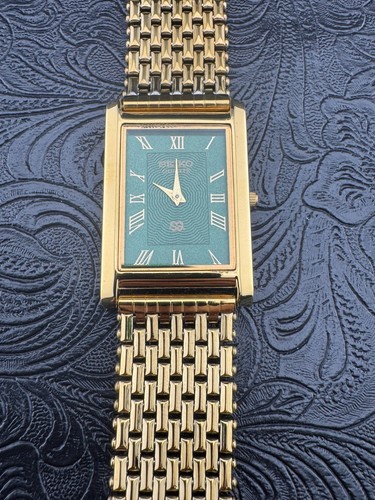 Rare gold green vintage seiko - green,