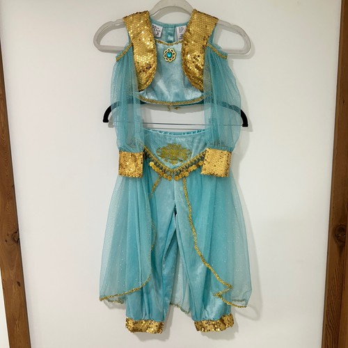 Gillian closet princess - gillian's,