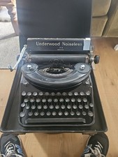 Underwood Noiseless 77 Gloss Black Portable Typewriter 693242 c. 1936