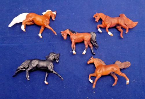 Breyer model horse mini - model,