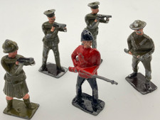 5x BRITAINS Lead Soldiers -