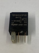 VOLVO / TYCO OR HELLA 12V 5 PIN BLACK RELAY A4001-X40 9441161