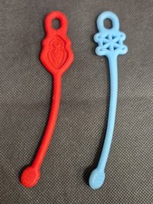 Spiderman Action Figure Accessory Red Blue Stretchy Web Shooters  Viacom 13cm