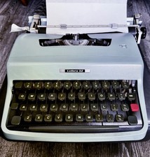 Vintage Olivetti Lettera 32