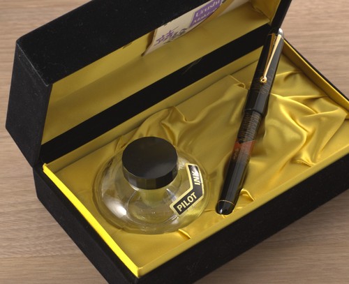 Pilot urushi fountain - pilot, pen